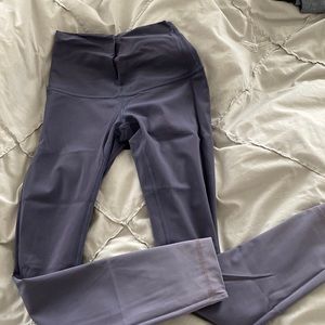 Lululemon ombré leggings.